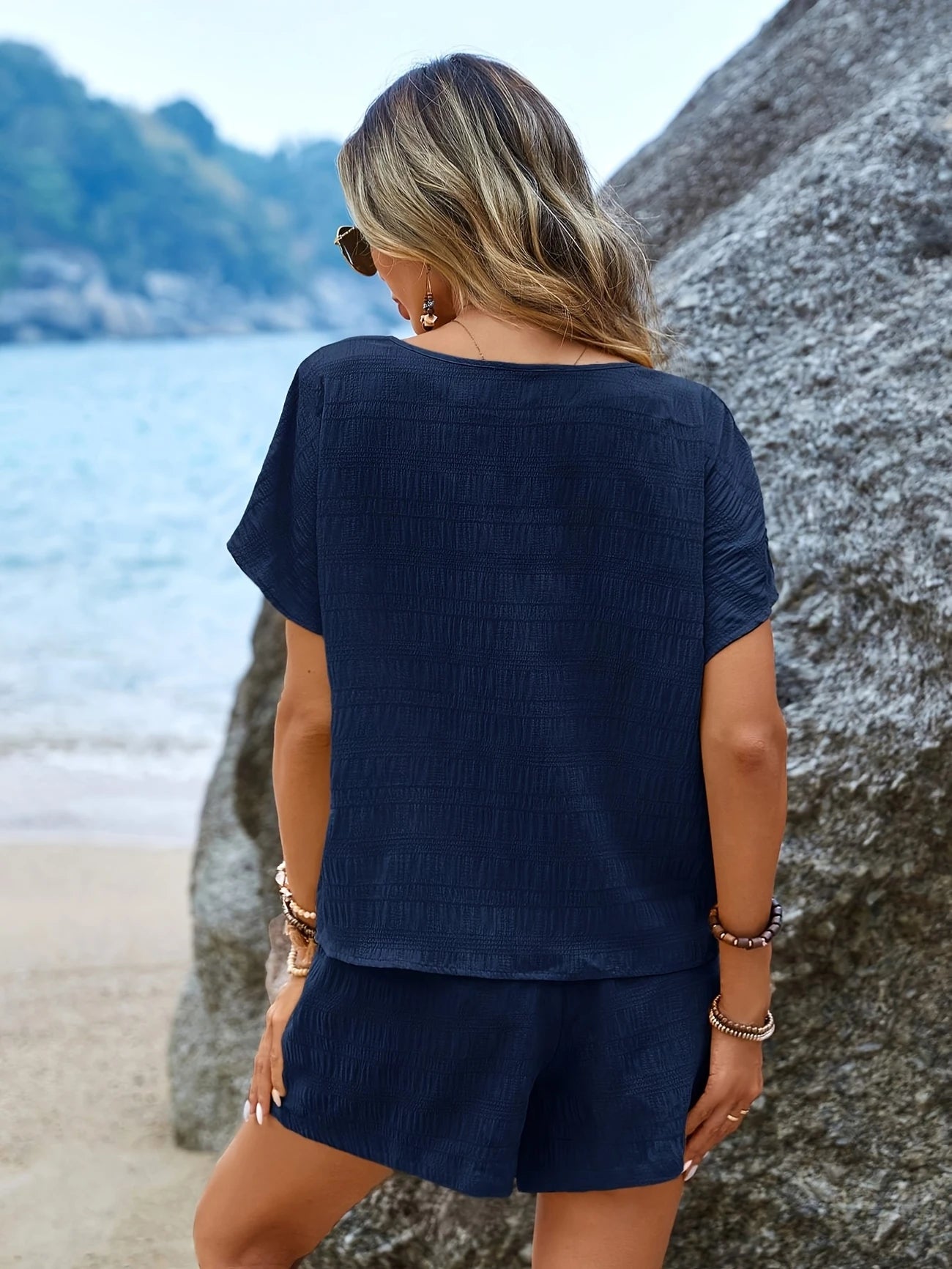 Round neck set