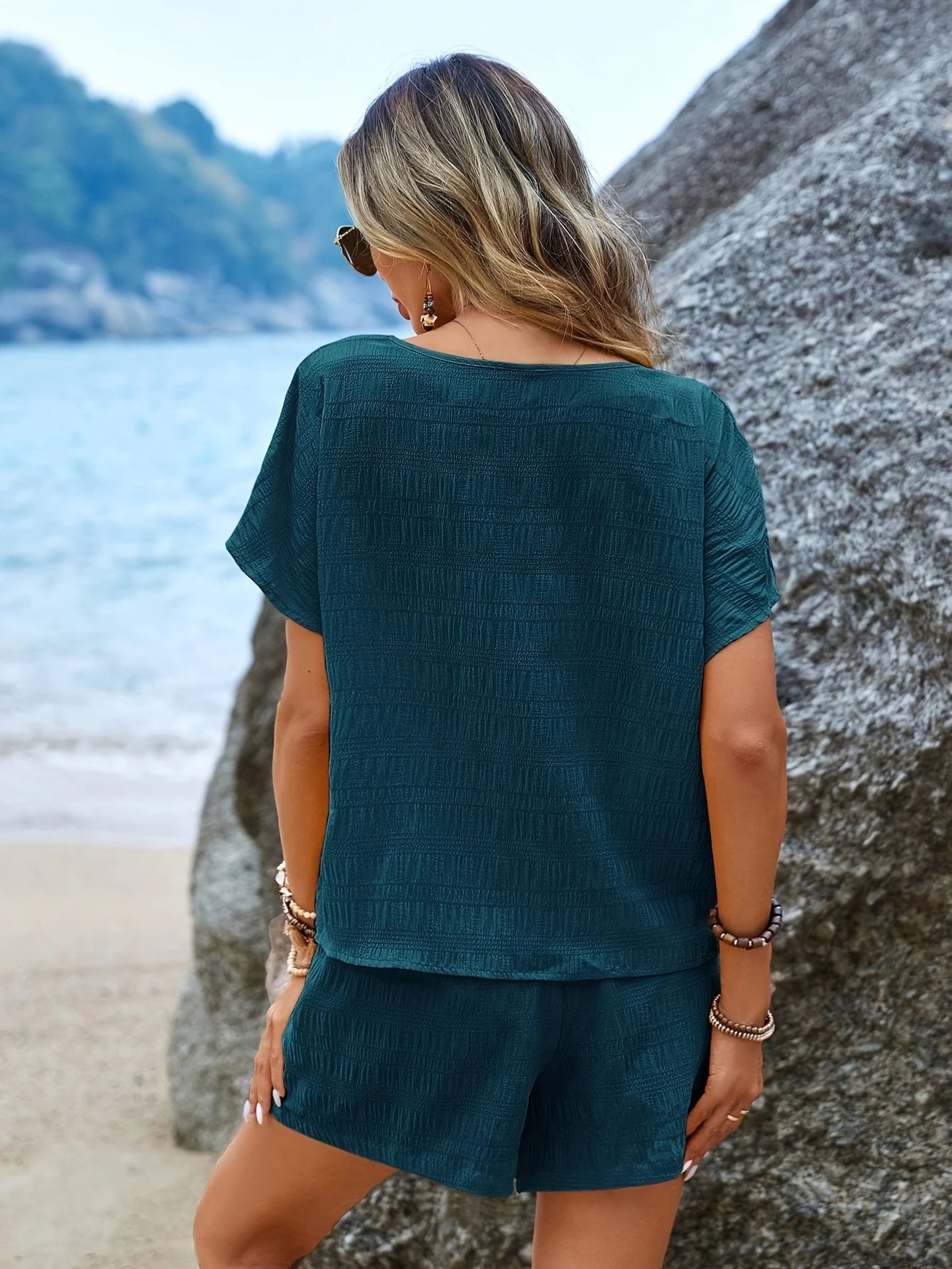 Round neck set
