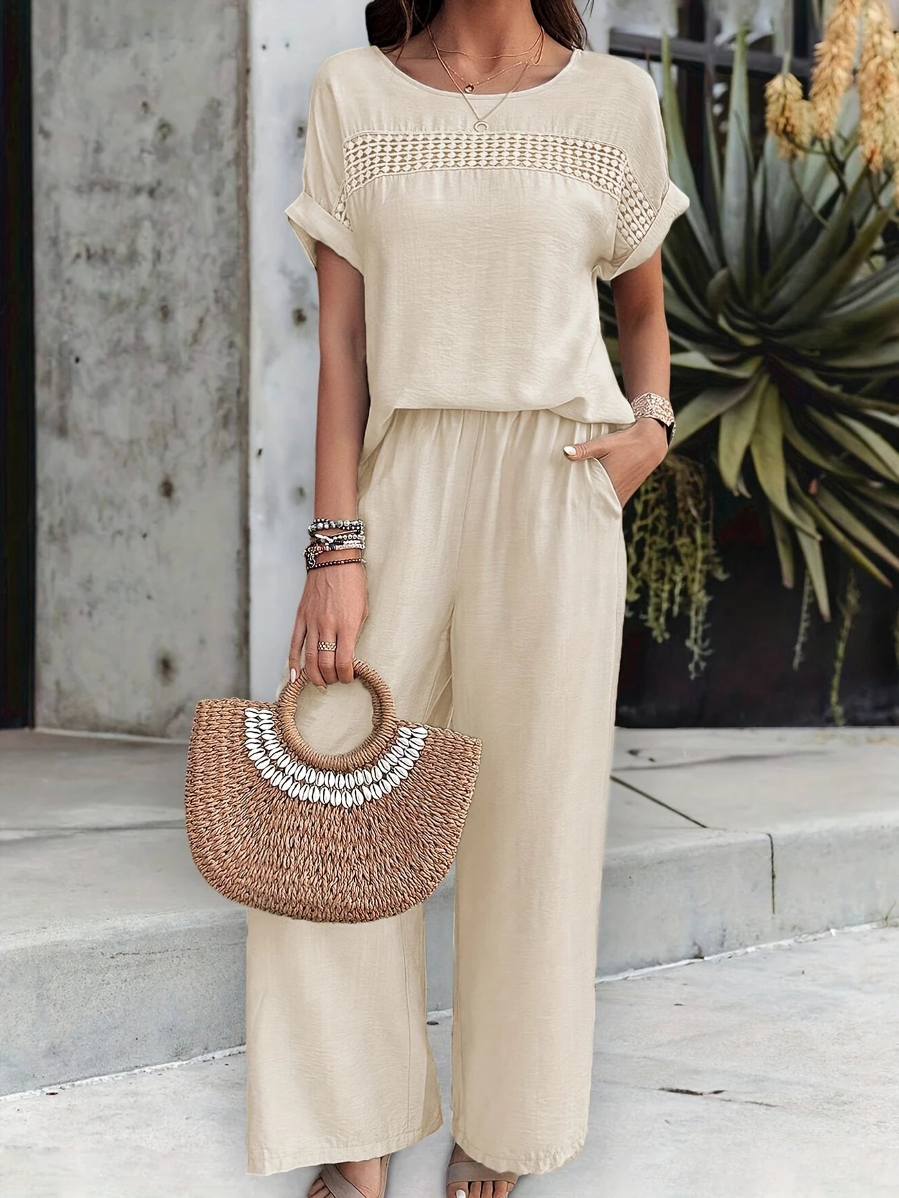 Elegant coord set