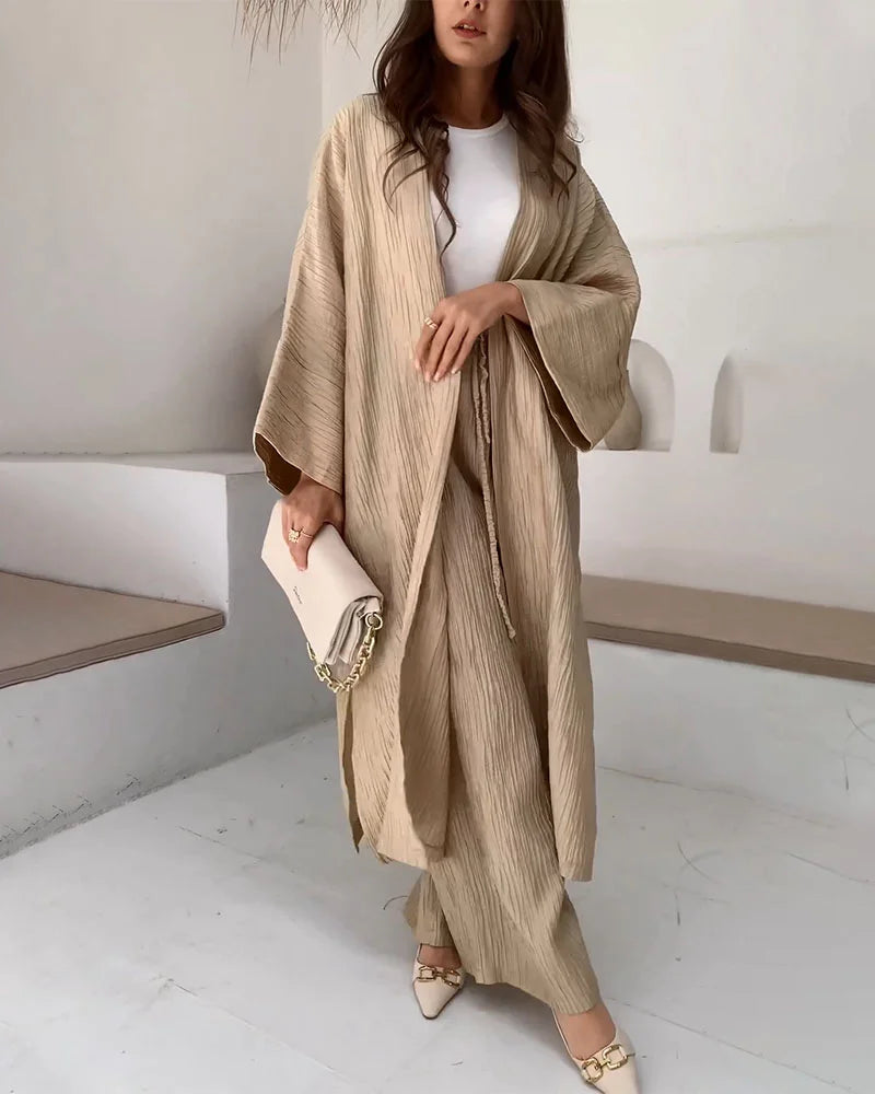 Chic two-piece set: long slit summer shrug with casual pants