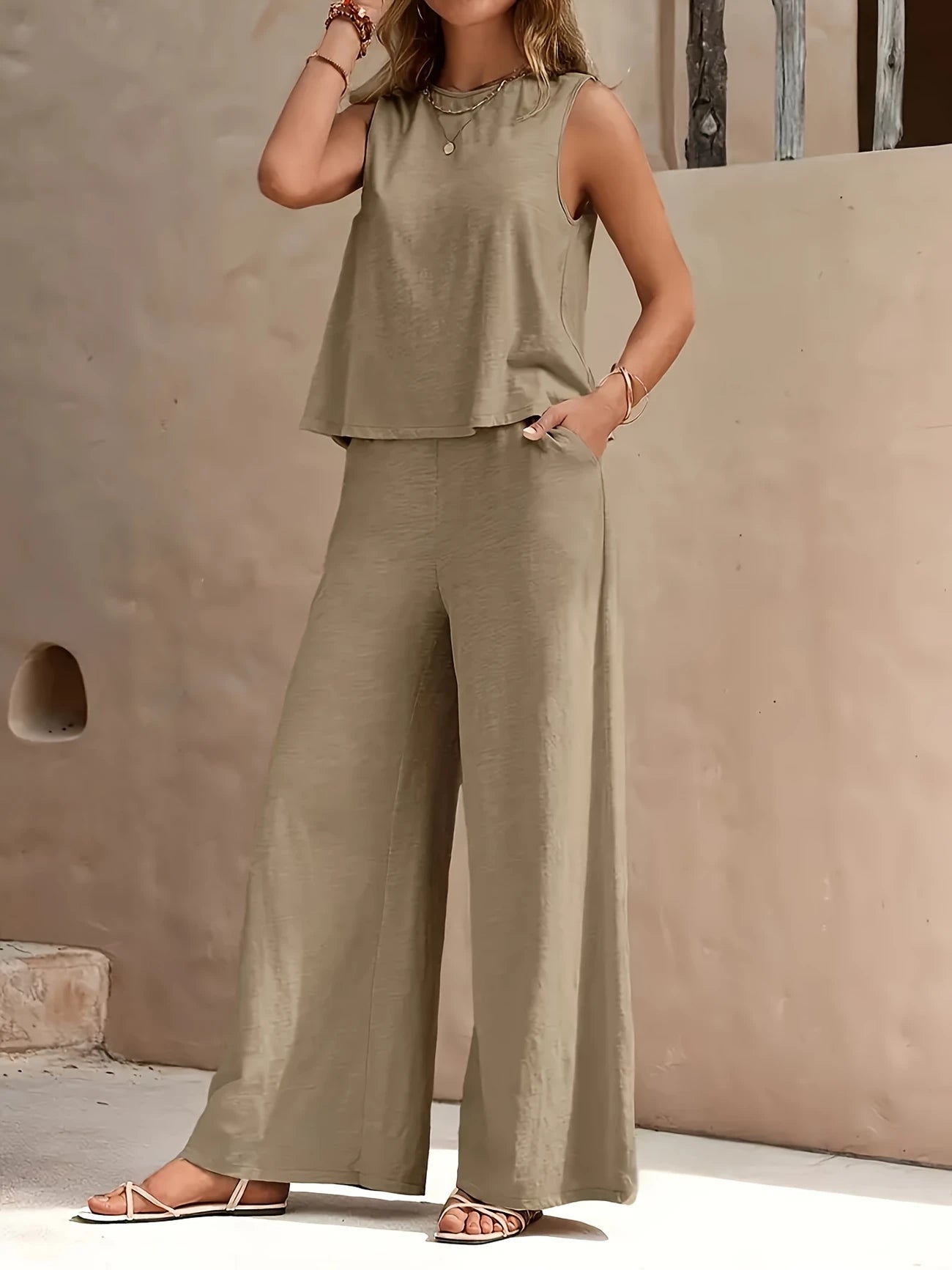 Backless Round Neck Sleeveless Vest